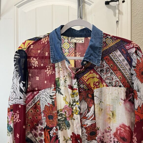 Magazine Floral Sheer Boho Red Blue V Neck Blouse Top Size M Roll Tab Sleeve - Picture 2 of 13
